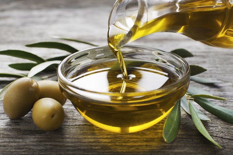 Olio-Extravergine-di-Oliva_800x533